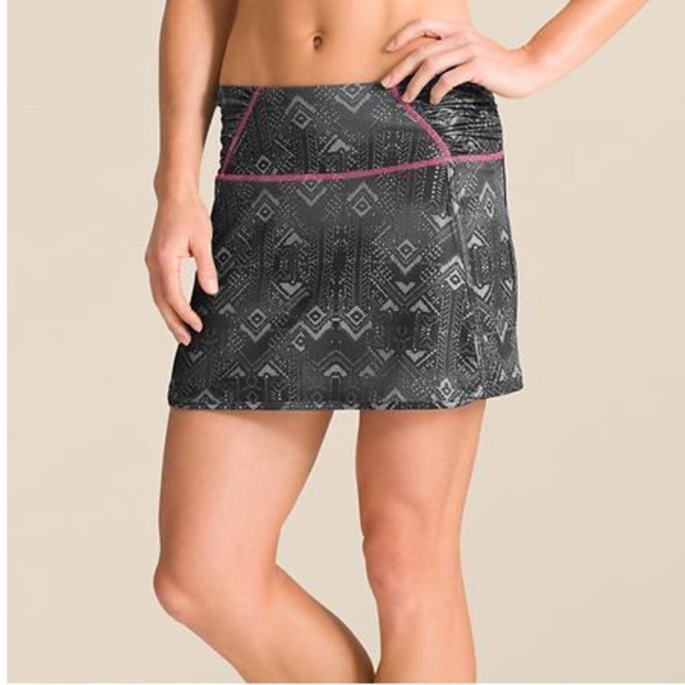 Athleta Sprint Asphalt Isosceles Skort womens